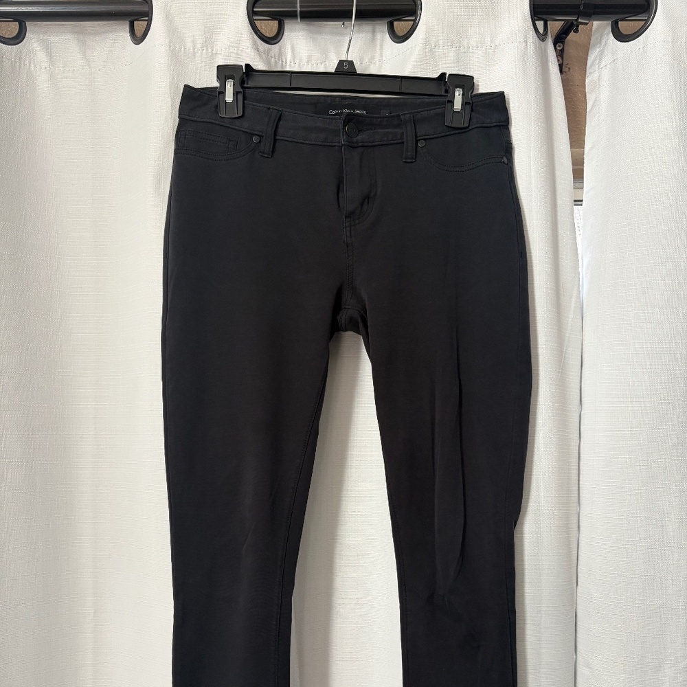 Calvin Klein size 4 black jeggings